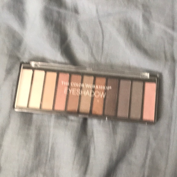 Eyeshadow - Picture 2 of 3